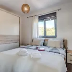 View Mit Blick Auf Wasser By Interhome *