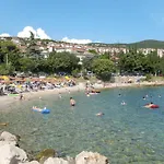 View Mit Blick Auf Wasser By Interhome