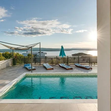 View Mit Blick Auf Wasser By Interhome