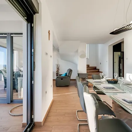 View Mit Blick Auf Wasser By Interhome تْسْغيكفانِتْسا