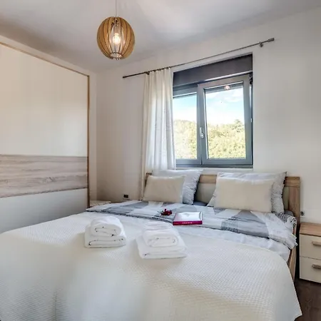 View Mit Blick Auf Wasser By Interhome *