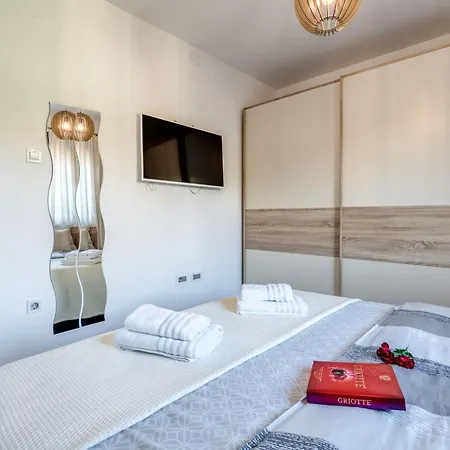 View Mit Blick Auf Wasser By Interhome تْسْغيكفانِتْسا