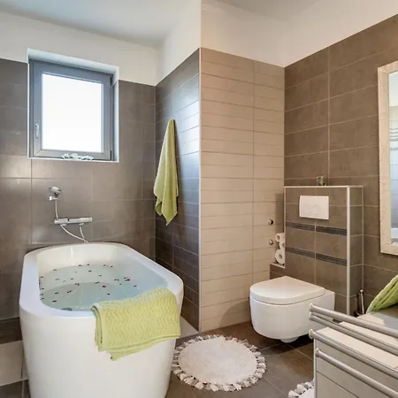 View Mit Blick Auf Wasser By Interhome *