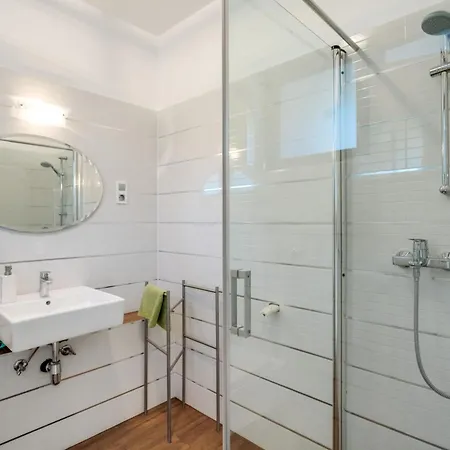 View Mit Blick Auf Wasser By Interhome