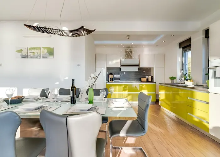 Vikendica View Mit Blick Auf Wasser By Interhome