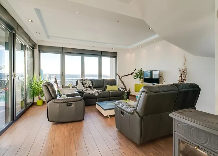 Vikendica View Mit Blick Auf Wasser By Interhome