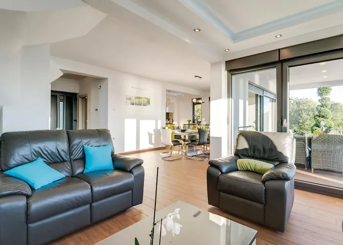 Vikendica View Mit Blick Auf Wasser By Interhome