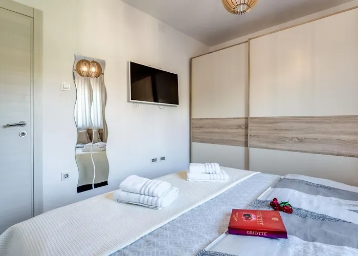 View Mit Blick Auf Wasser By Interhome Crikvenica