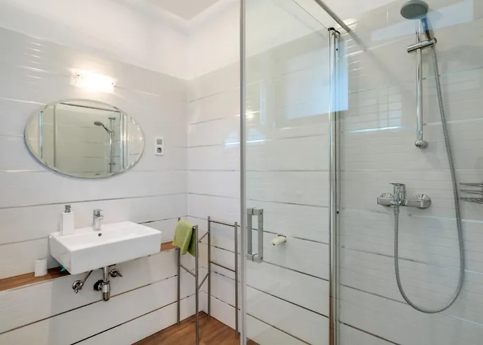 View Mit Blick Auf Wasser By Interhome